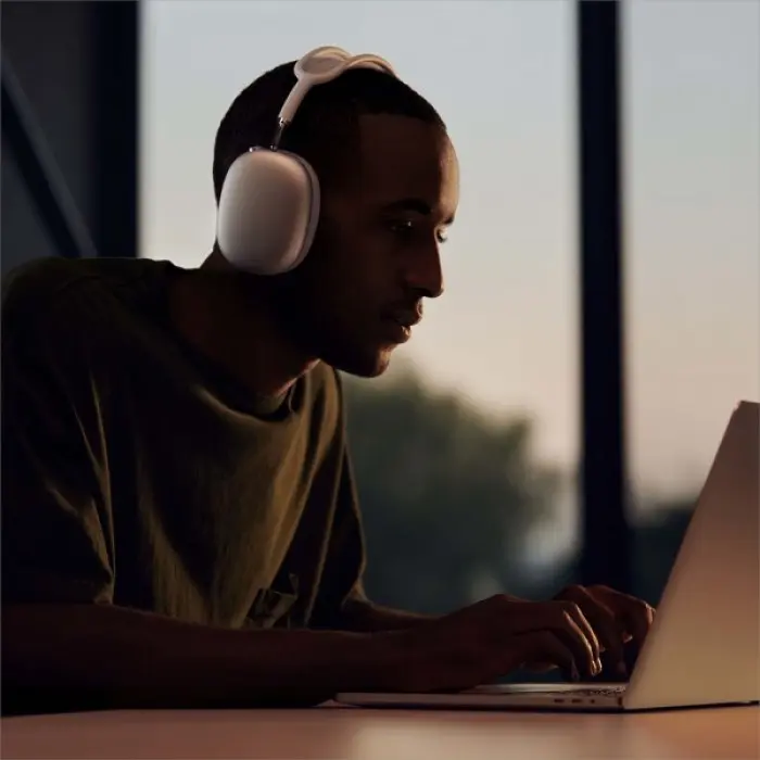 apple airpods max green