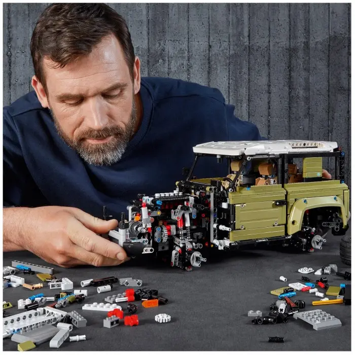 Lego technic land cheap rover defender 90