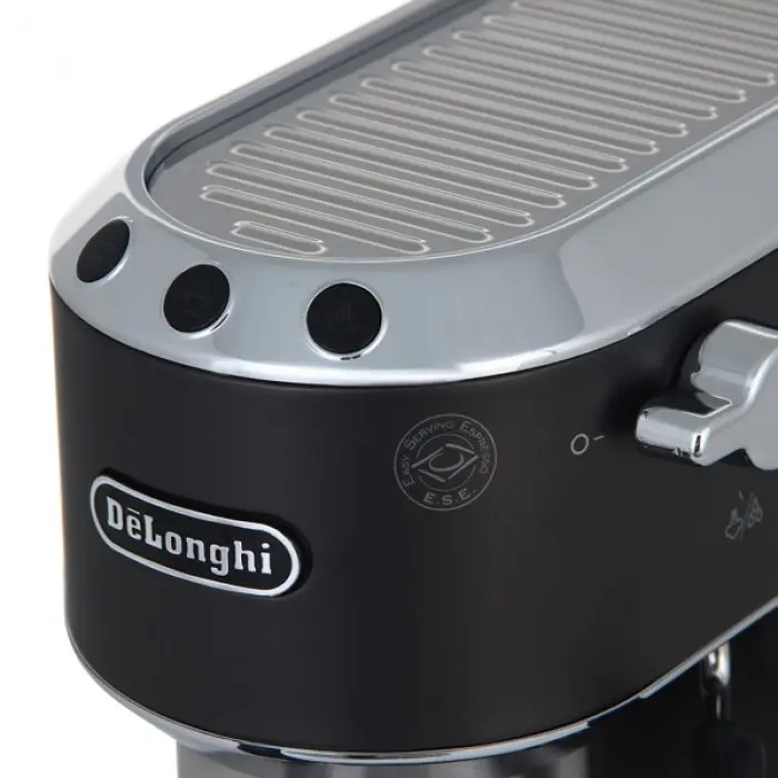 Кофеварка рожковая De'Longhi Dedica EC 685, черный