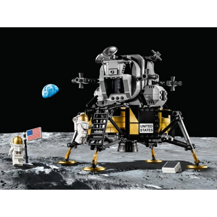 Купить Конструктор LEGO Creator 10266 Лунный модуль корабля Аполлон 11 НАСА в магазине stiltv.ru по низкой цене