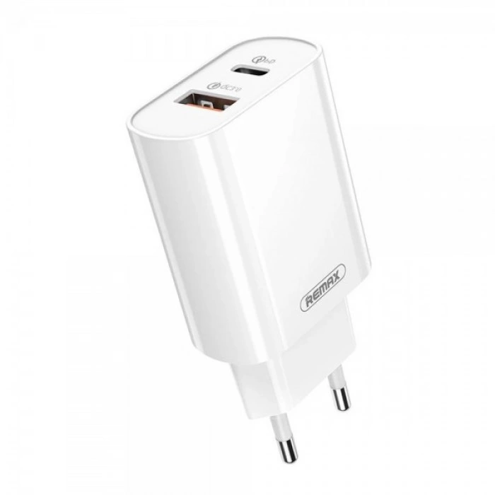Купить Сетевое зарядное устройство Remax RP-U37 QC3.0+PD с USB-A и USB-C портами в магазине stiltv.ru по низкой цене